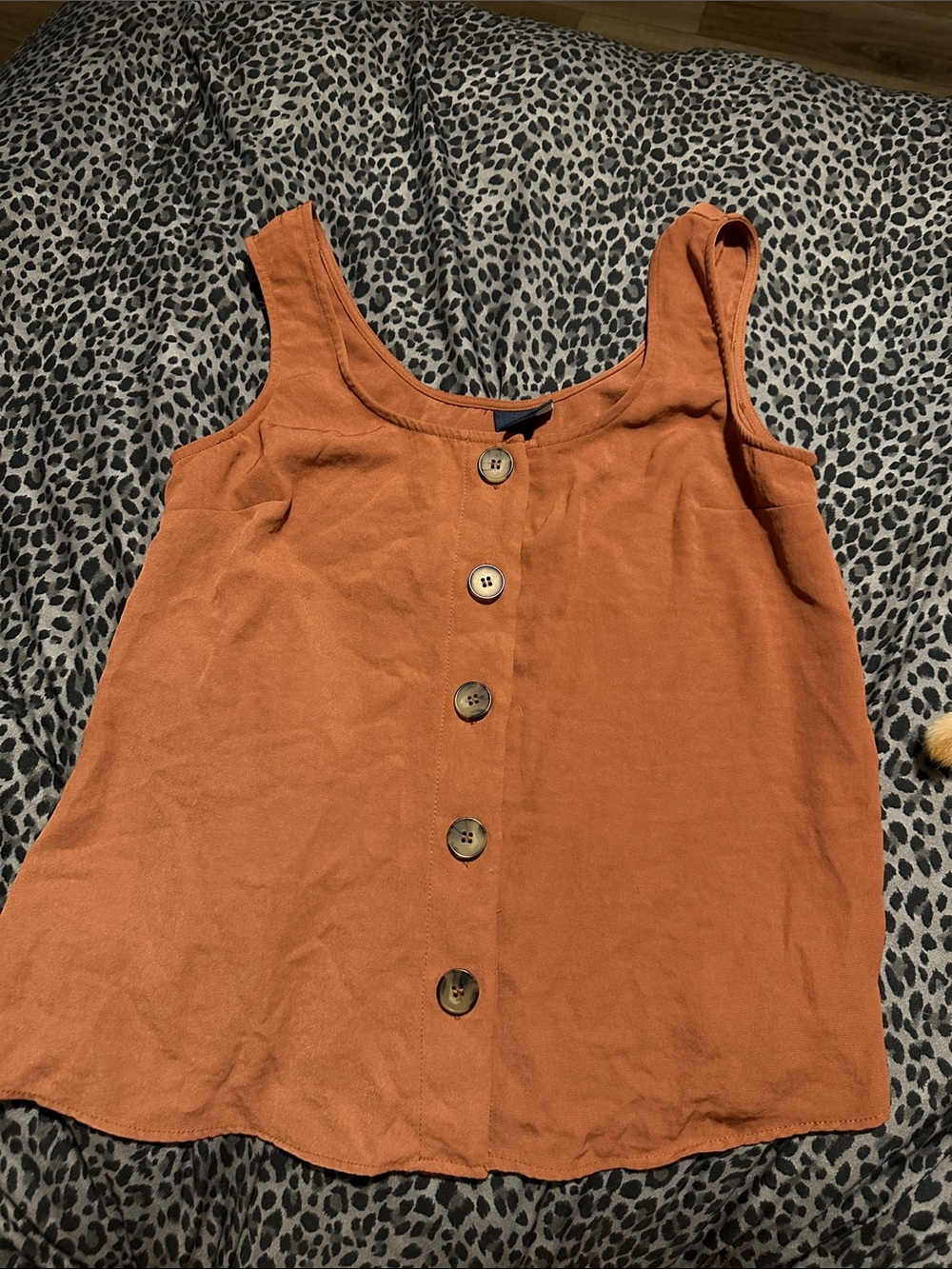 Daytrip Burnt Orange Button-Front Tank SZ small